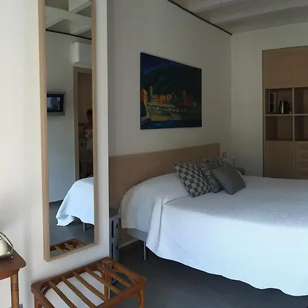 La Casa Di Andrea Relais 4* מונטרוסו אל מארה