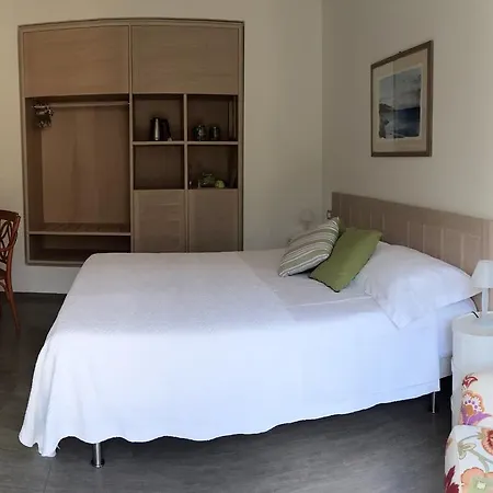 La Casa Di Andrea Relais 4* מונטרוסו אל מארה